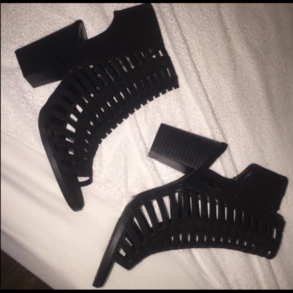 FOREVER 21 heeled pumps